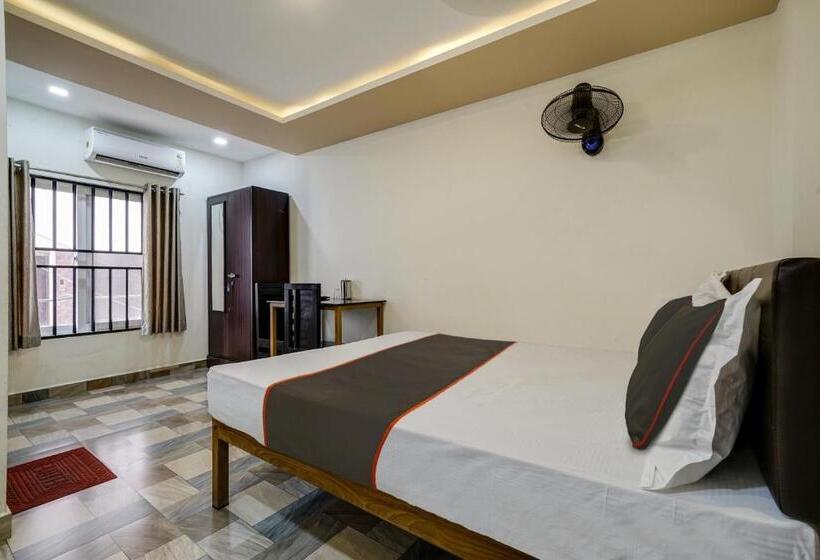 호텔 Collection O Buraimi Apartment