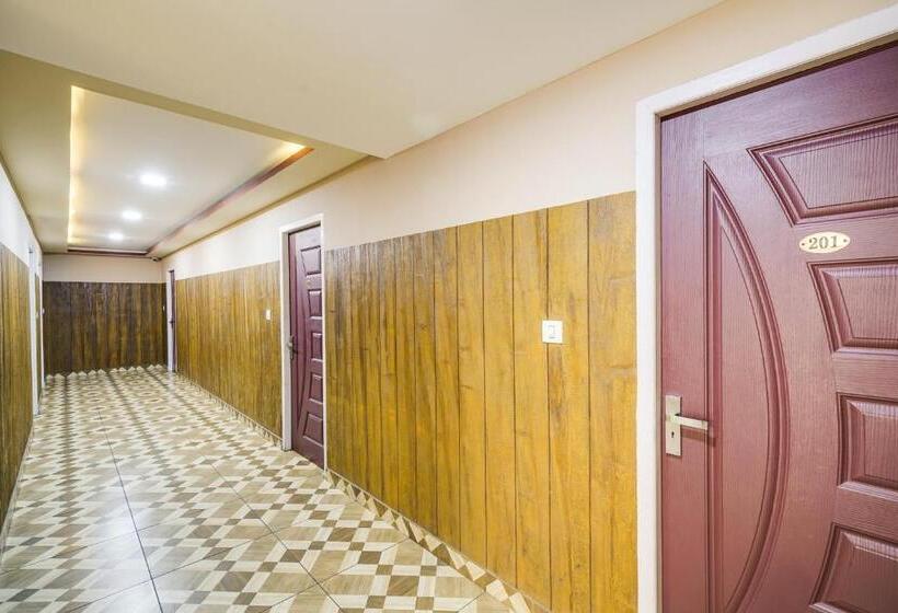 호텔 Collection O Buraimi Apartment