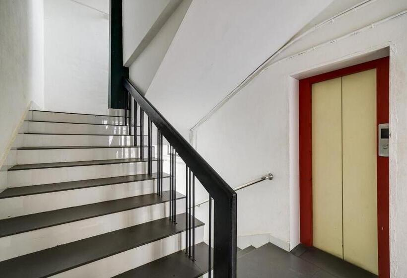 호텔 Collection O Buraimi Apartment