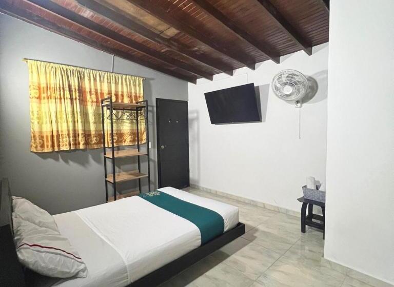 هتل Casa Botero Medellín