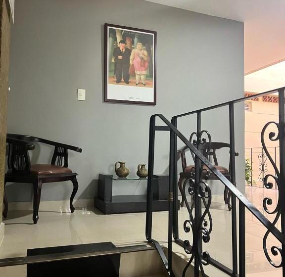 هتل Casa Botero Medellín