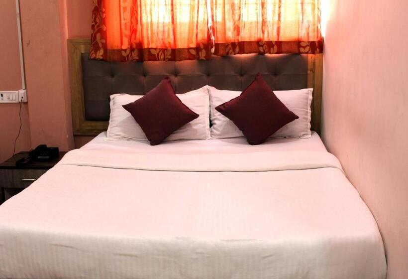 호텔 Chennai Palace