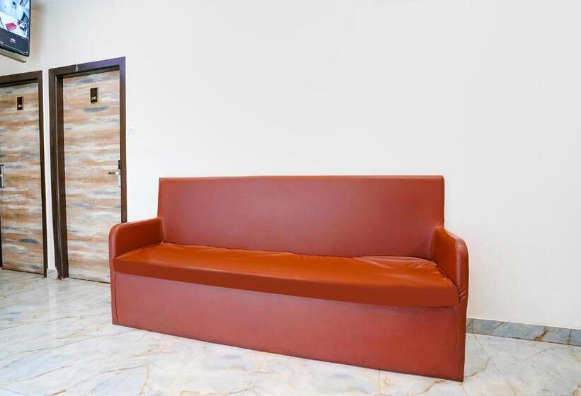 فندق Fabexpress Good Luck Residency   Nr Nesco Exhibition Center