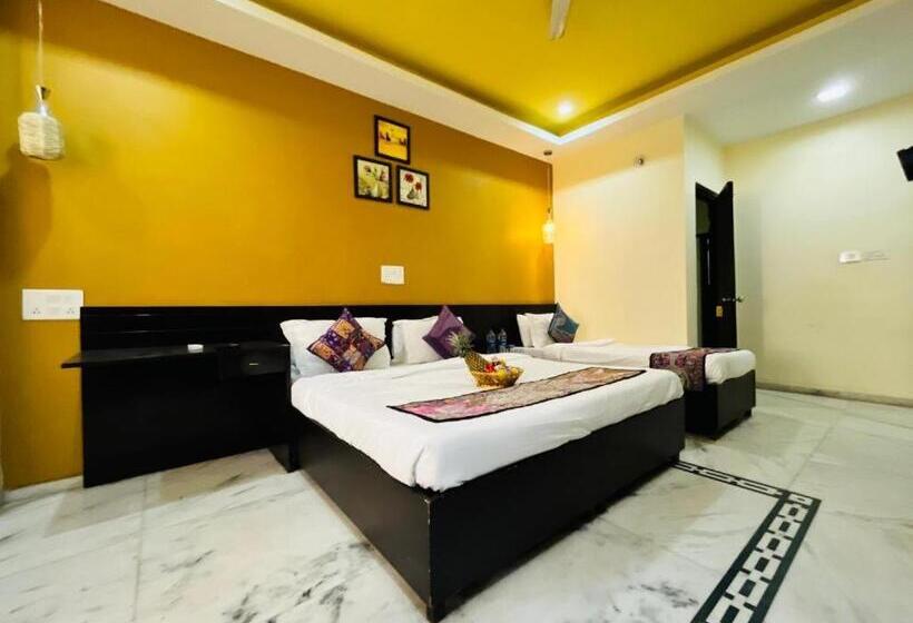 هتل Gvs 24 Club, Rooftop Cafe! Swimming Pool! Karaoke Music!