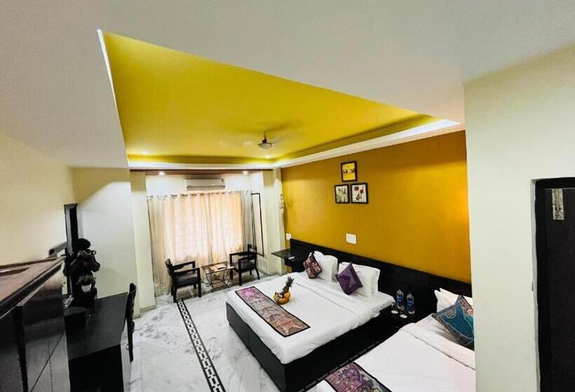 هتل Gvs 24 Club, Rooftop Cafe! Swimming Pool! Karaoke Music!