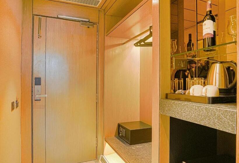 فندق Levelup Signature