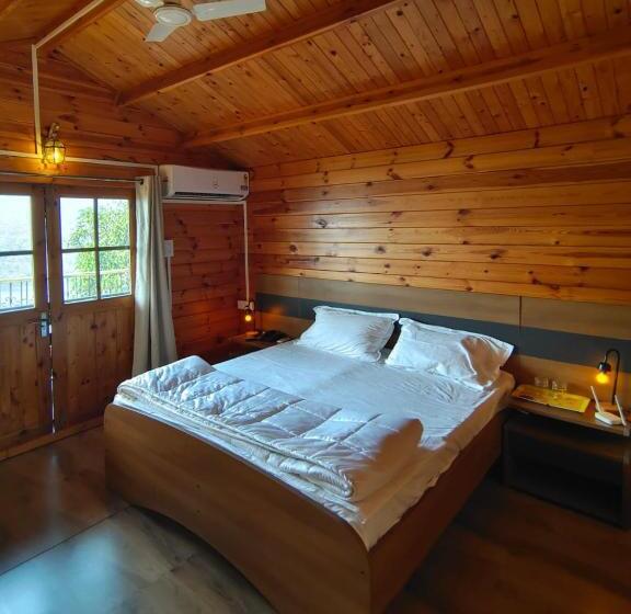 فندق On The High Ground Tourism Point