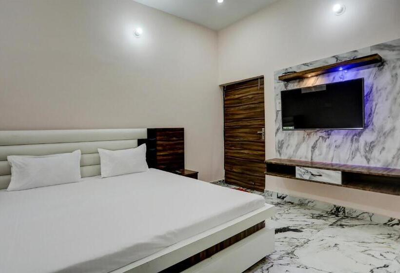 호텔 Shivansh Banquet And