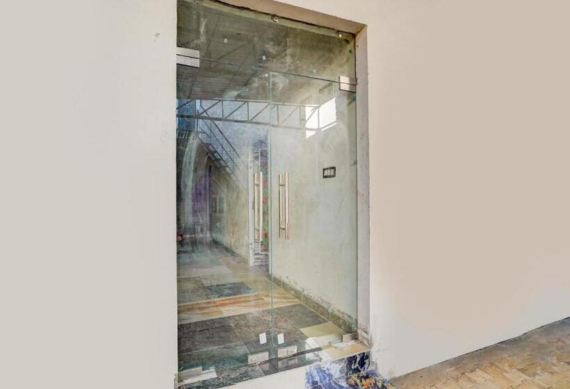 호텔 Oyo Yadav Restaurant & Family Rooms