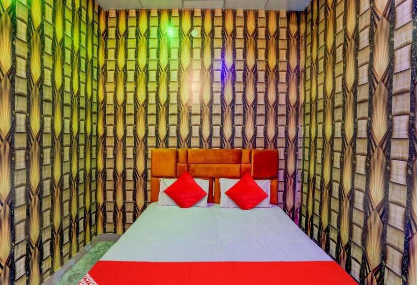 호텔 Oyo Yadav Restaurant & Family Rooms