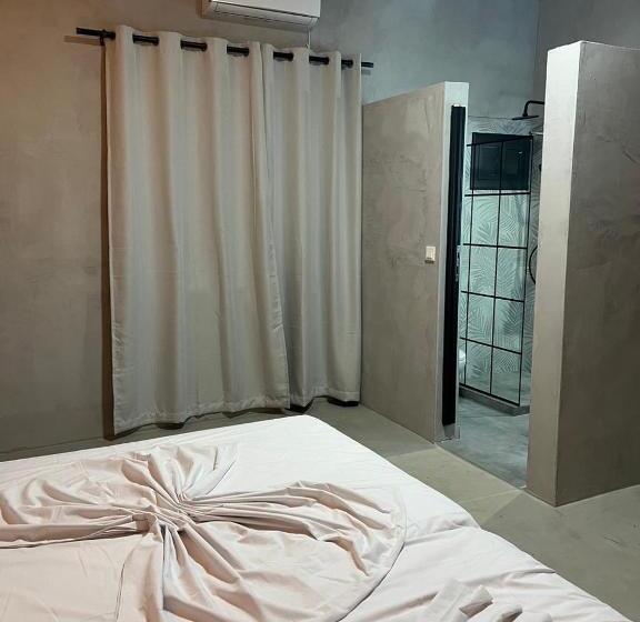 فندق Palms Lodge