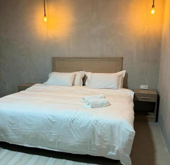 فندق Palms Lodge