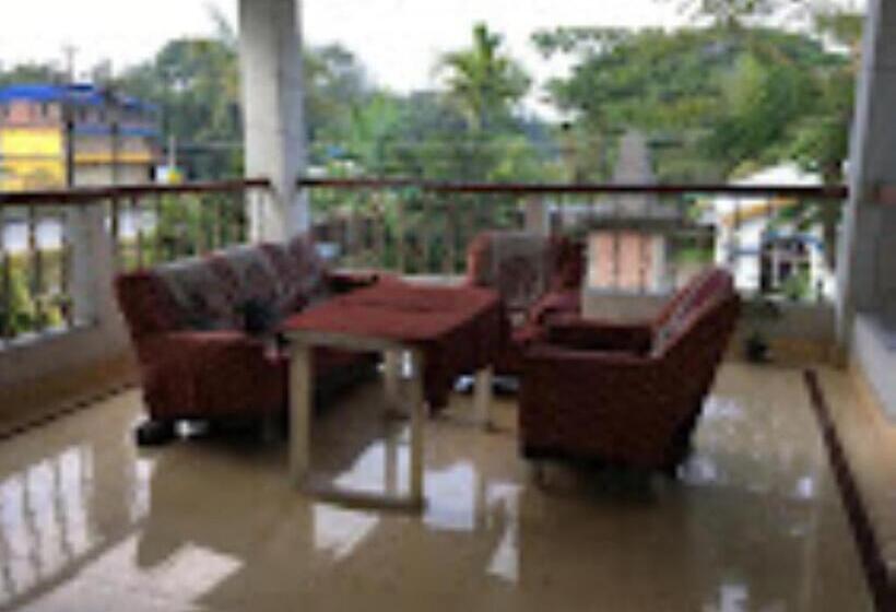 فندق Prashanti Tourist Lodge , Bali Koria