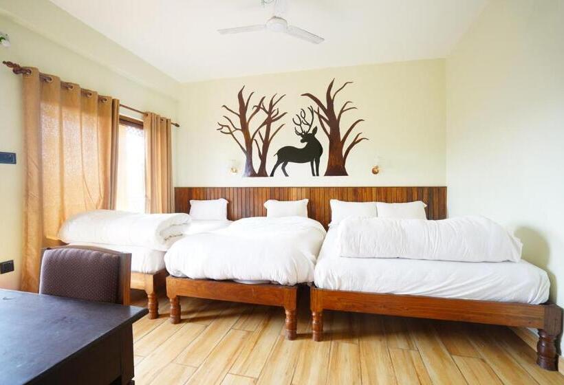 Hotel Sauraha Village