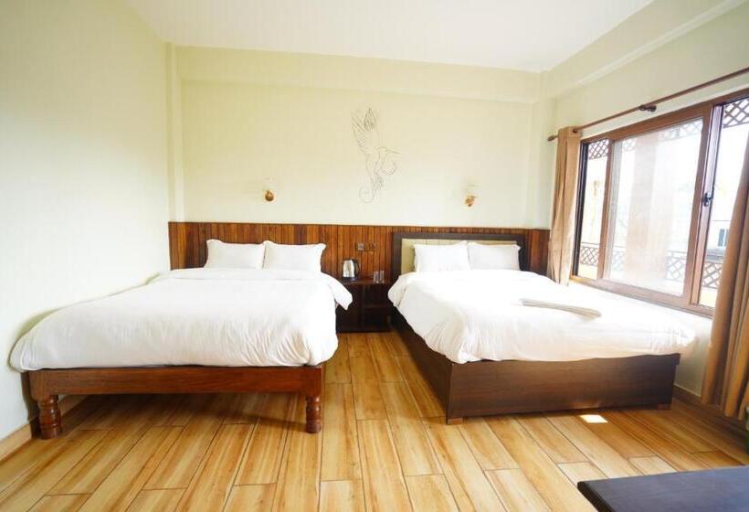 Hotel Sauraha Village