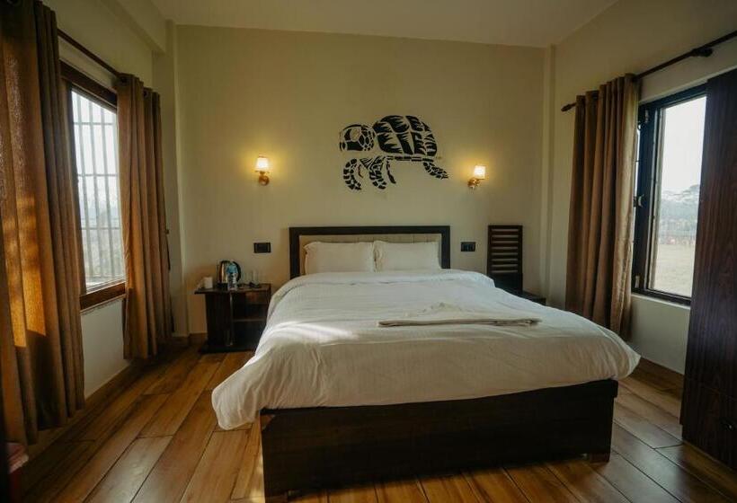 Hotel Sauraha Village