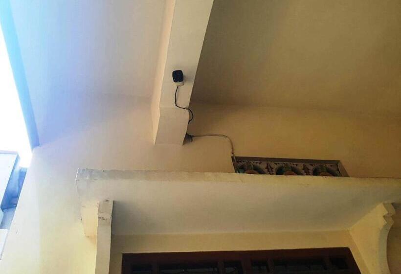 فندق Spot On 93685 Homestay Bu Sun Syariah