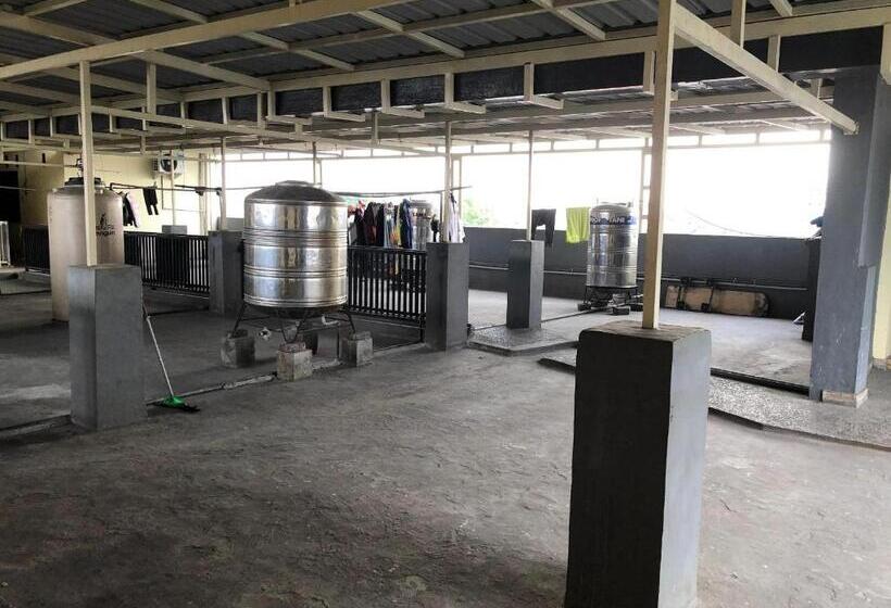 فندق Spot On 93685 Homestay Bu Sun Syariah