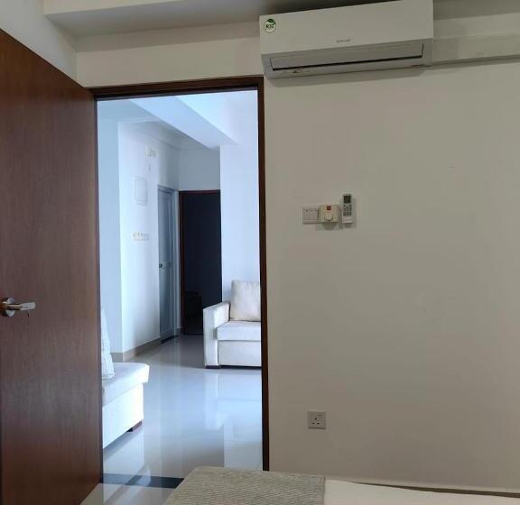 Отель Stayz By Gentz Residency