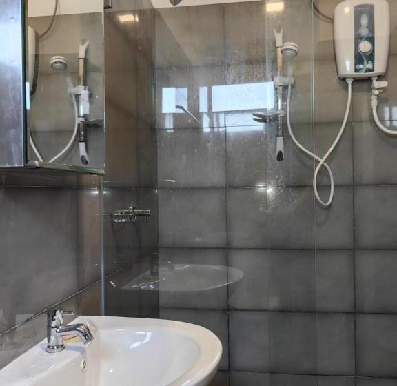 Отель Stayz By Gentz Residency