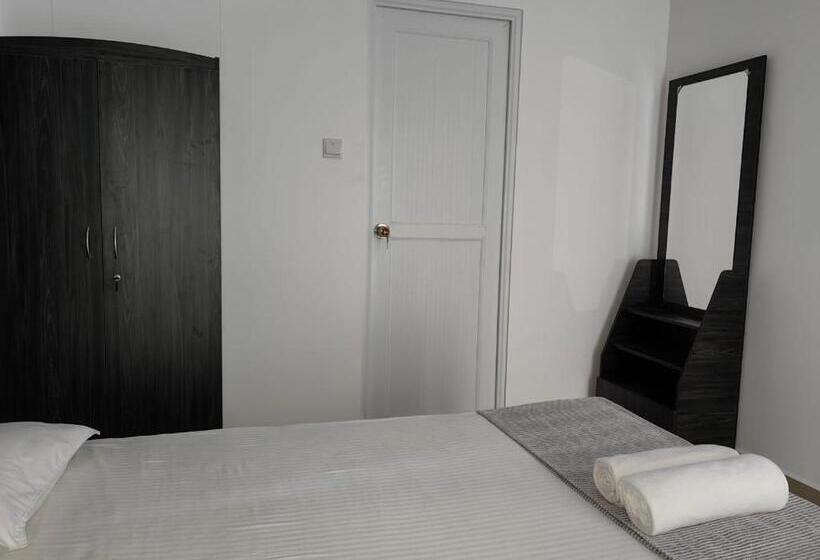 Отель Stayz By Gentz Residency