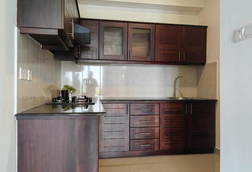 Отель Stayz By Gentz Residency