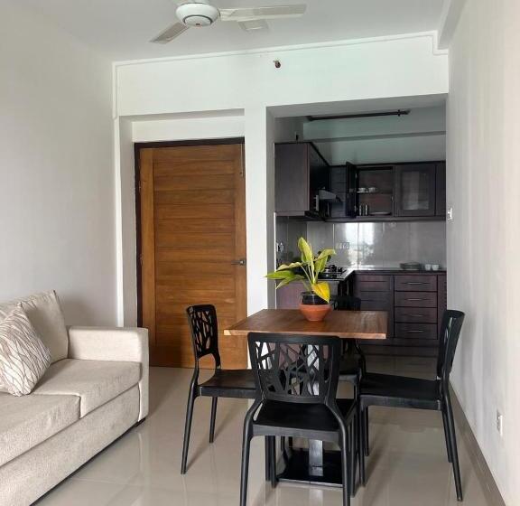 Отель Stayz By Gentz Residency