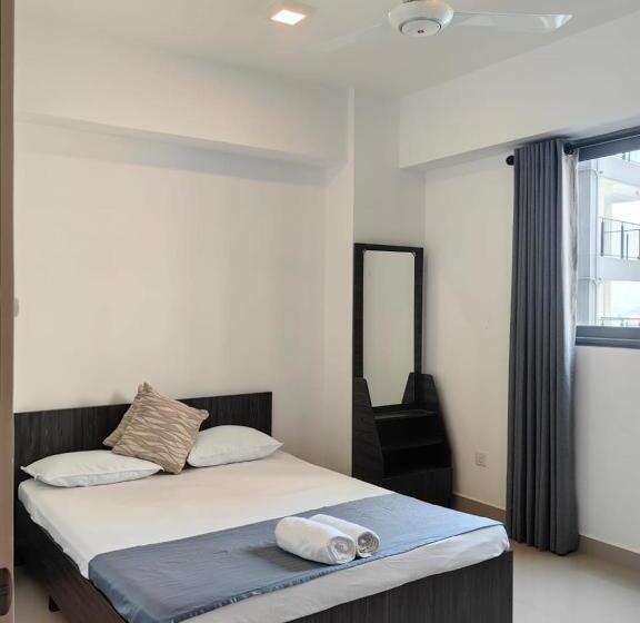 Отель Stayz By Gentz Residency