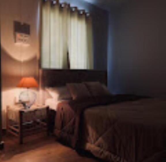 בית מלון כפרי Sunset Homes Imphal