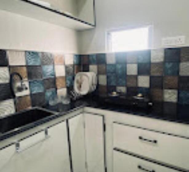 בית מלון כפרי Sunset Homes Imphal