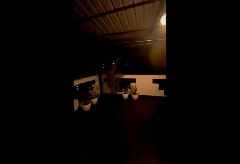 בית מלון כפרי Sunset Homes Imphal