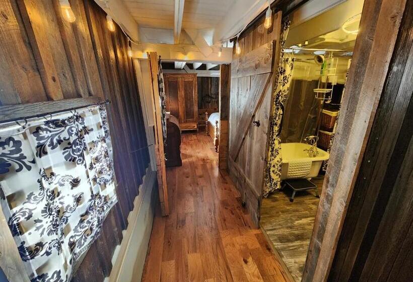 בית מלון כפרי The Stable At Windmill Ridge Farm