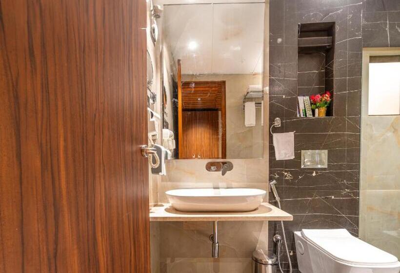 בית מלון כפרי Treebo Premium Heritage Grand  Majiwada Thane