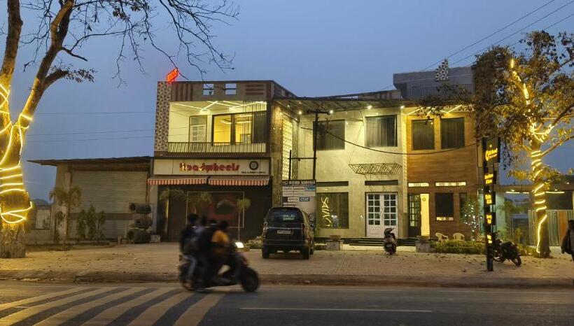 Md Grand Hotel & Resort