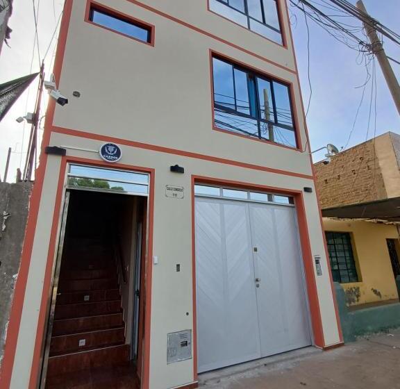 پانسیون Cardos Hostal