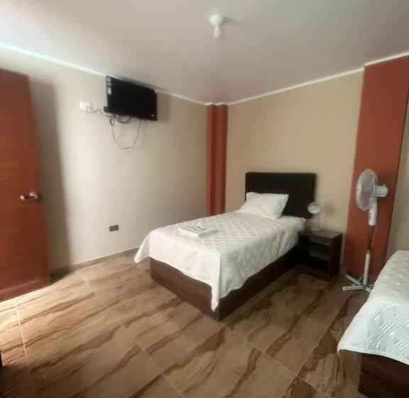 پانسیون Cardos Hostal