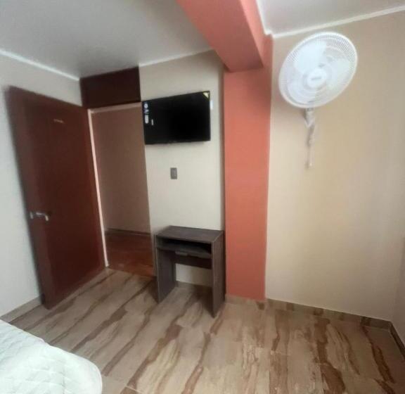 پانسیون Cardos Hostal