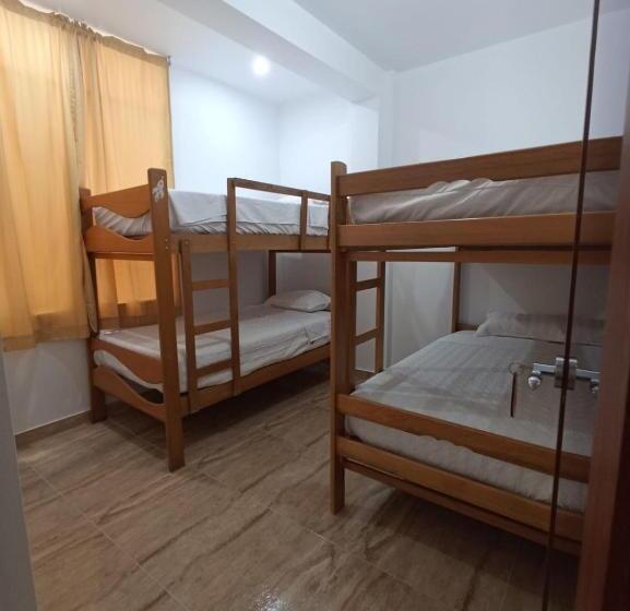 پانسیون Cardos Hostal