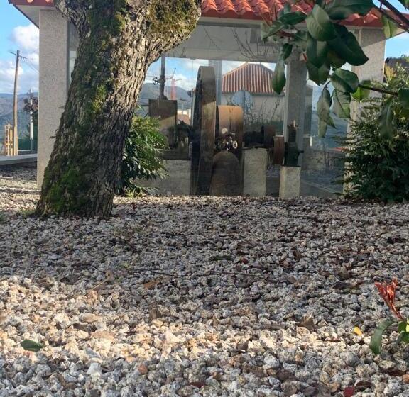 بنسيون Casa Da Moagem