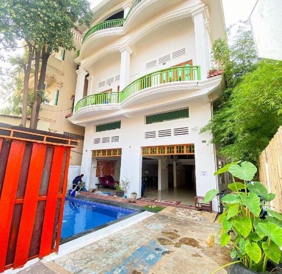 펜션 Centro Guest House