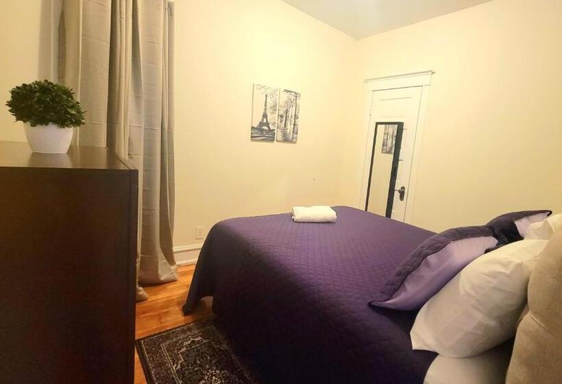 پانسیون Chateau De Woodlawn   Room I   La Tour Eiffel