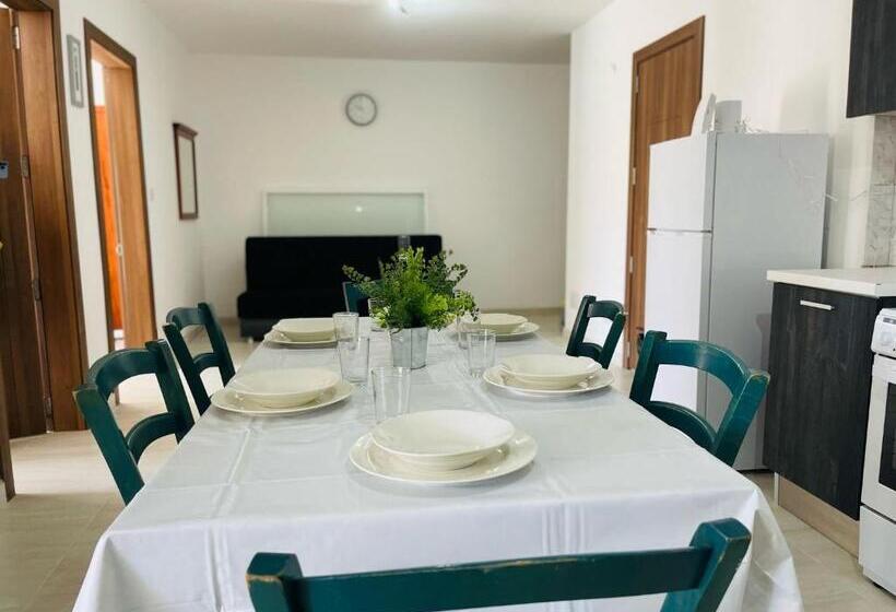 پانسیون Coral Cove Comfort Room 2