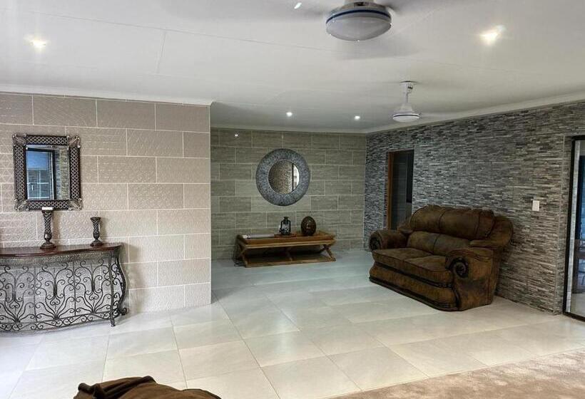 펜션 Eagles View Kungwini