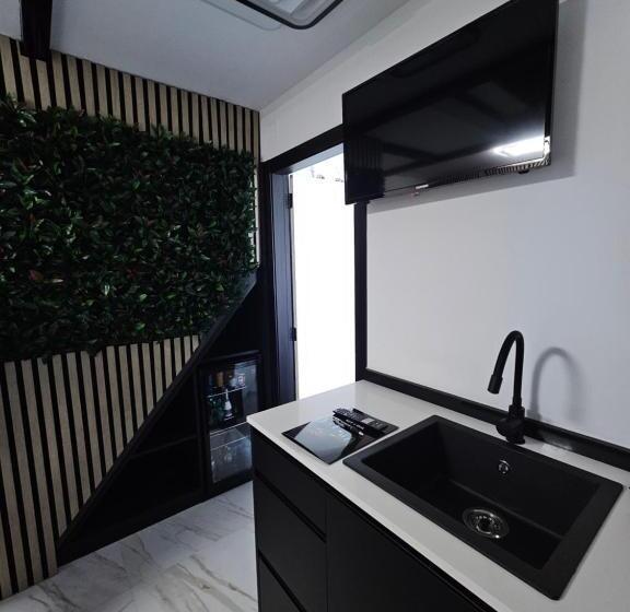 پانسیون Hostal Luxury Nit I Dia