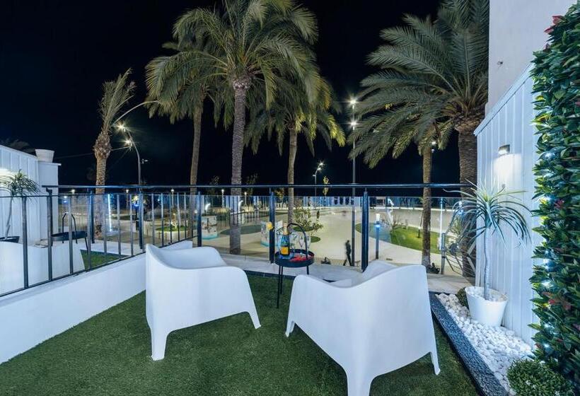 پانسیون Hostal Luxury Nit I Dia