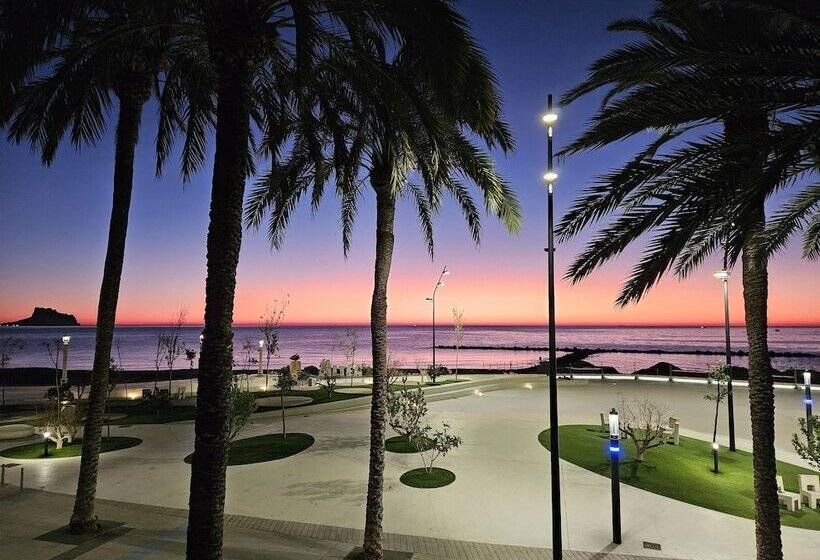 پانسیون Hostal Luxury Nit I Dia