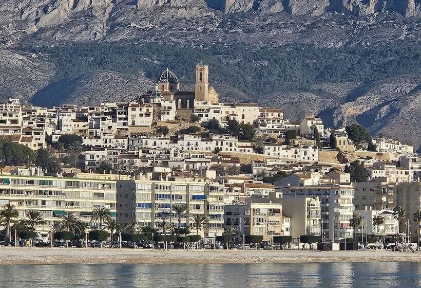 پانسیون Hostal Luxury Nit I Dia