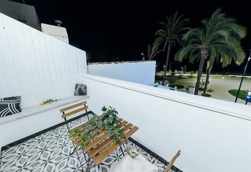 پانسیون Hostal Luxury Nit I Dia