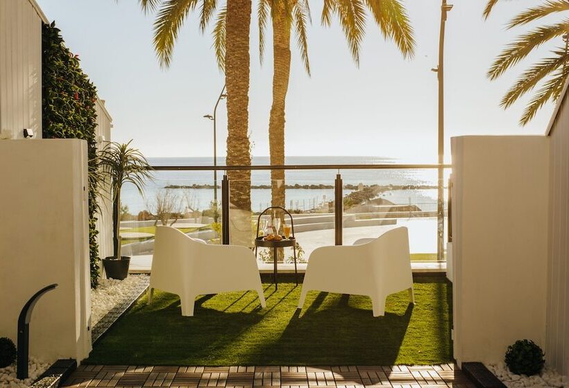 پانسیون Hostal Luxury Nit I Dia