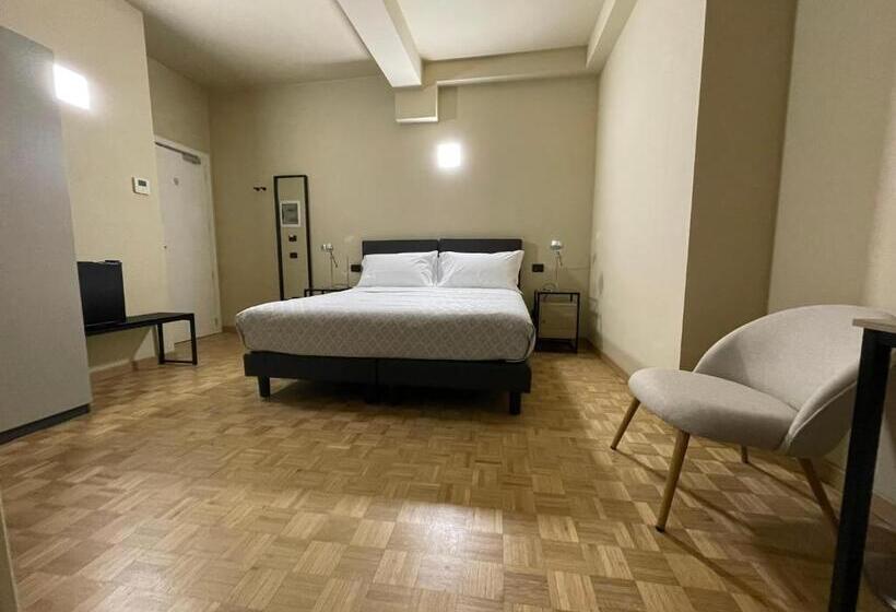 Pension (Hôtel basse catégorie) La Galleria Lodge